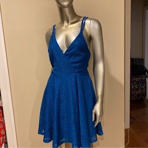 Romeo + Juliet Couture blue turquoise fit and flare Dress size M Medium